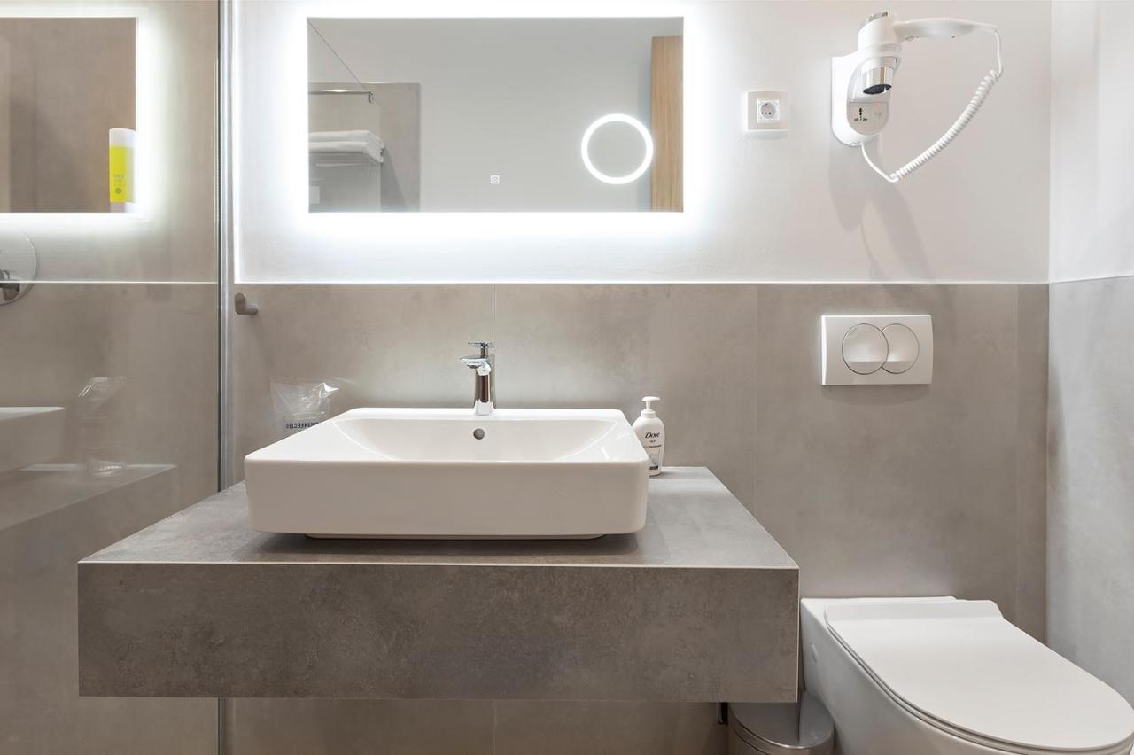 Kombinat Rooms City Center Novi Sad Exterior photo
